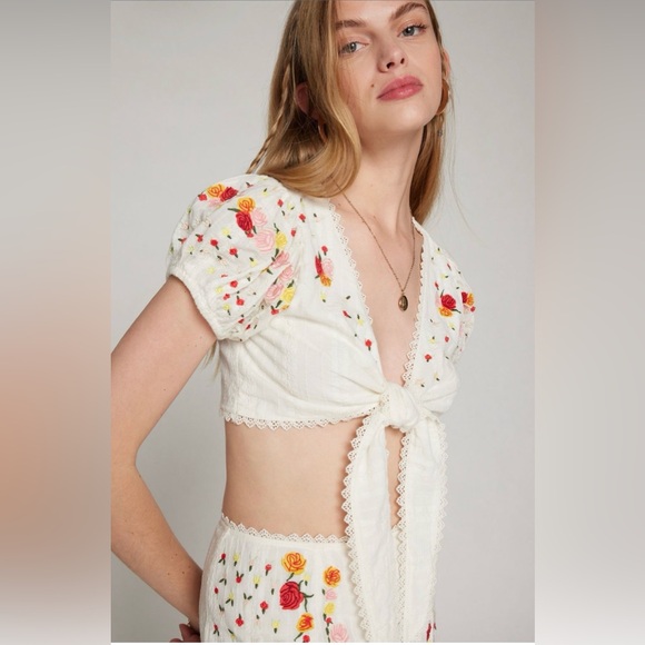 Kimchi Blue Eddie Floral Embroidered Top & Skirt Set - Picture 5 of 14